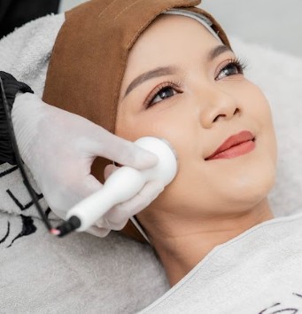 Facial Detox + Chemical Peeling