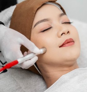 Facial Detox + Microdermabrasi